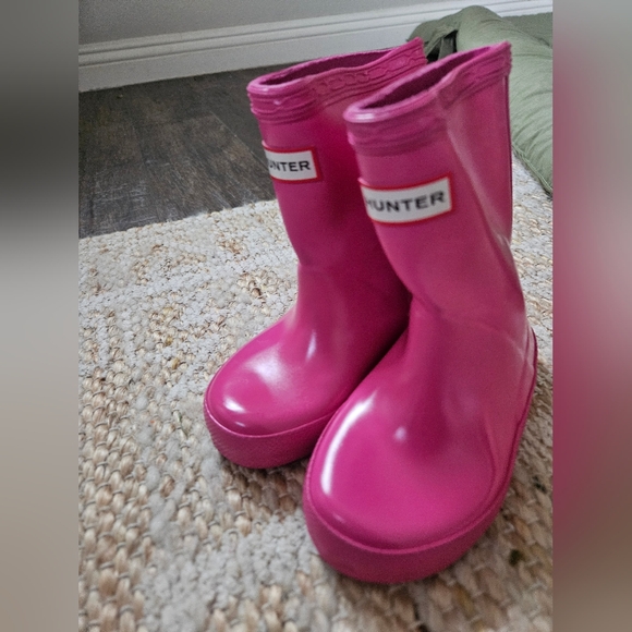 Hunter Pink Boots - Picture 3 of 7